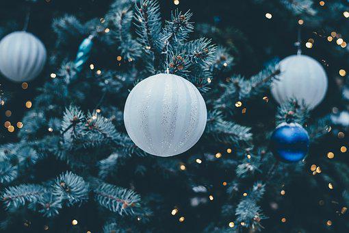 christmas-baubles-1869989__340